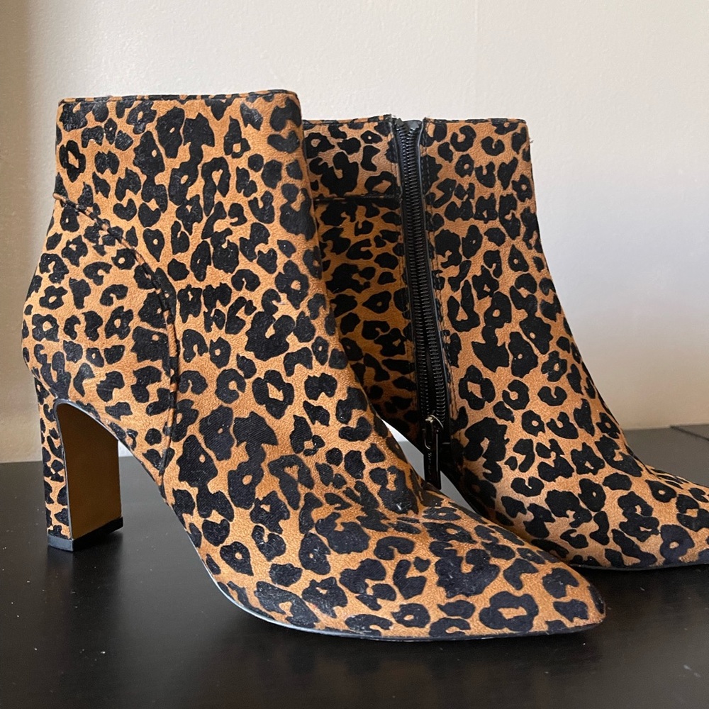 Brand new cheetah prints ankle boots size 8